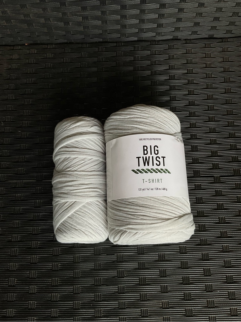 Big Twist T-Shirt Yarn in Light Gray - Soft Macramé & Crochet Cord